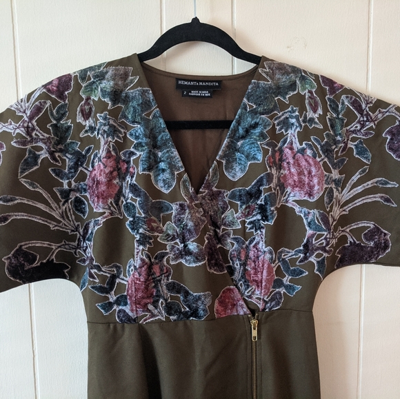 Hemant + Nandita Green Velvet Floral Midi Dress 2 - Picture 6 of 11